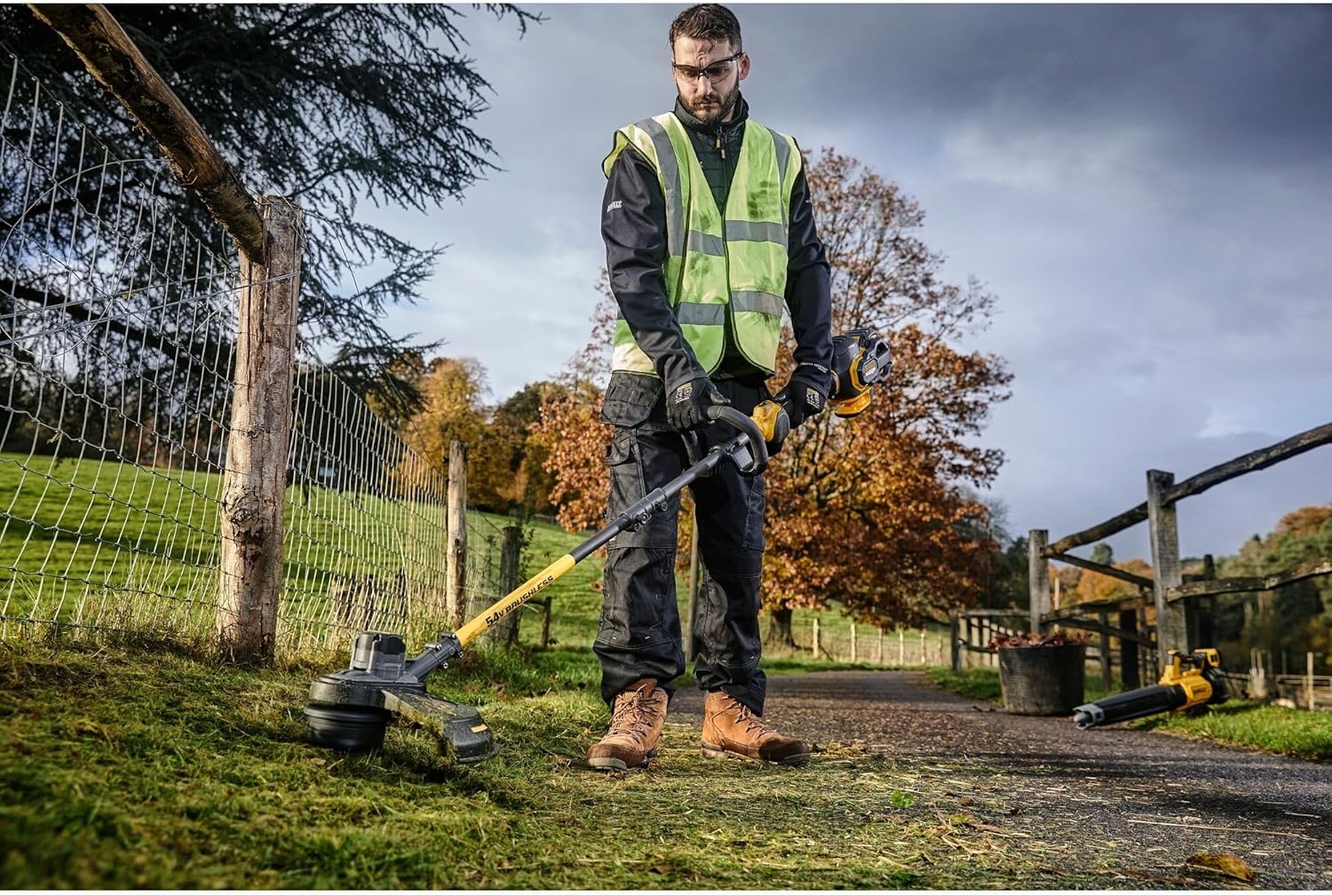 FLEXVOLT 54V Brush Cutter DCM5713N